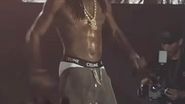 Wiz Khalifa, la „Beach, Please!”