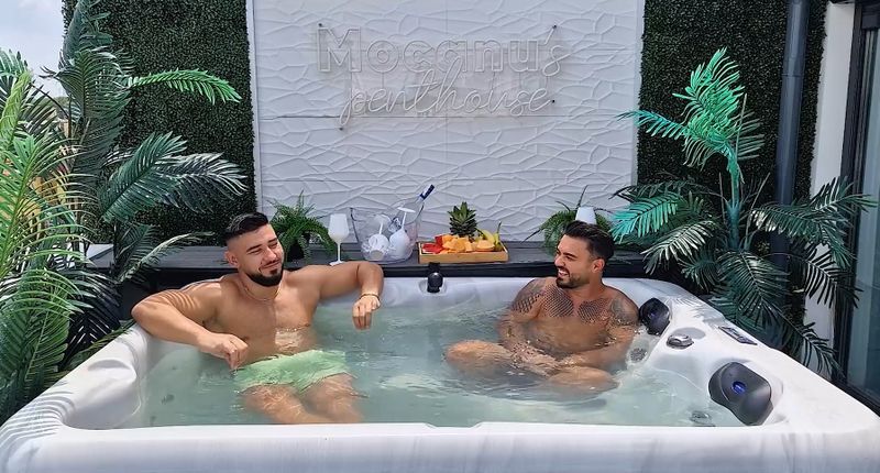 Bogdan Mocanu și Jador &icirc;n cadrul emisiunii &bdquo;&Icirc;n jacuzzi cu Bogdan Mocanu&rdquo;&nbsp;