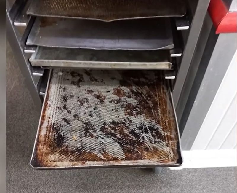 Nereguli &icirc;n Aeroportul Otopeni