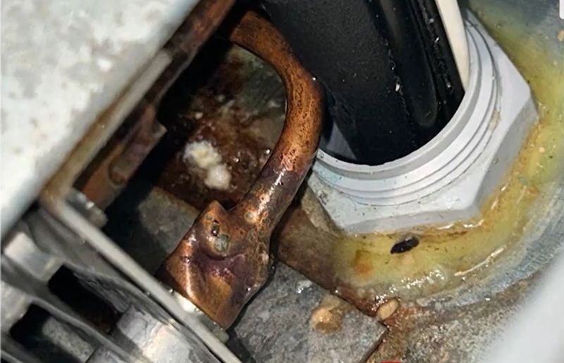 Nereguli &icirc;n Aeroportul Otopeni