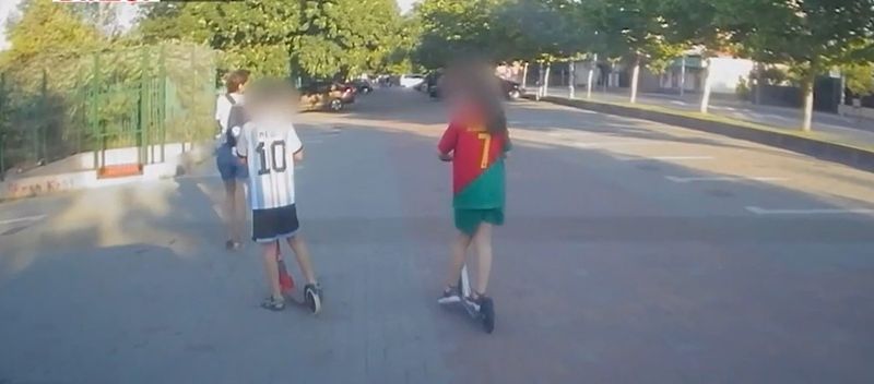 Cei doi copii accidentați în Pantelimon și mama lor, înainte de tragedie Copii accidentați Pantelimon