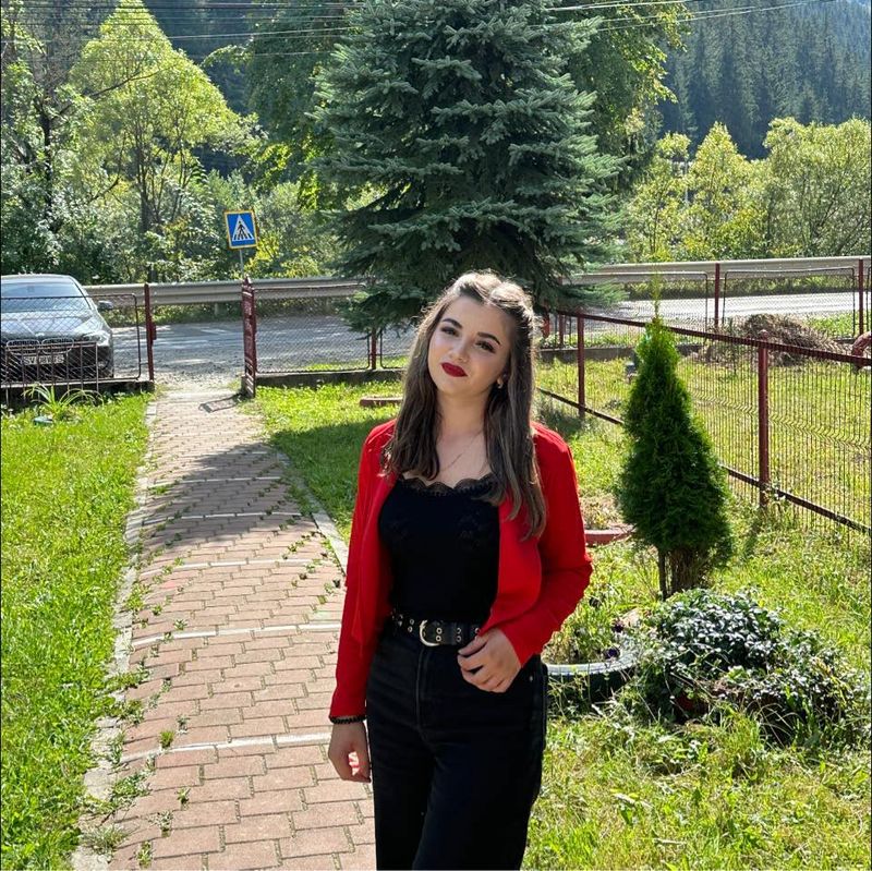 Ioana, tânăra care a fost găsită spânzurată