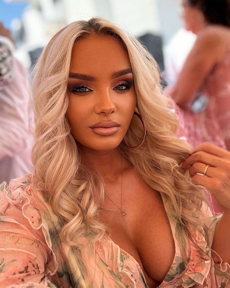 Maria Constantin maria constantin