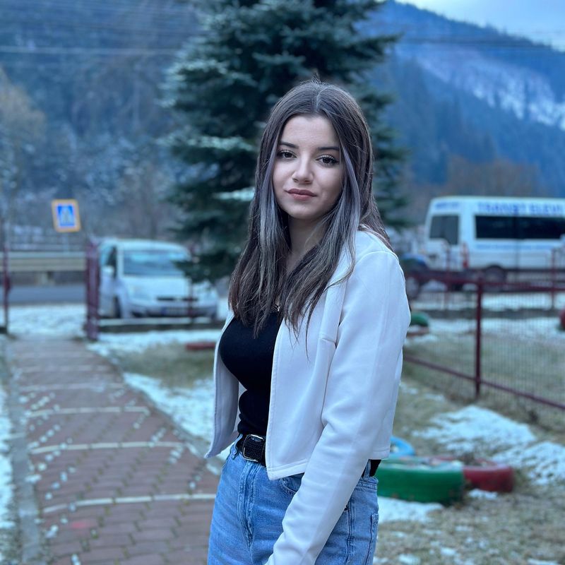 Ioana, tânăra care a fost găsită spânzurată