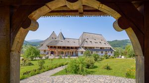 Mănăstire din Maramureș