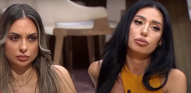 Roberta și Alexandra Roberta și Alexandra Casa Iubirii