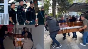 Mulțescu în sicriu