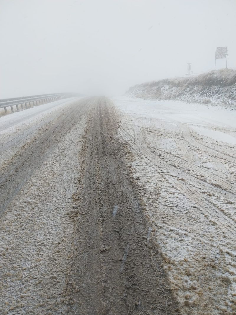 Prima ninsoare pe Transalpina Prima ninsoare pe Transalpina