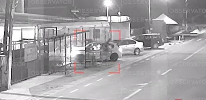 Șacalul cu mașina Denisei, la barul din Sinoe Șacalul din Constanța