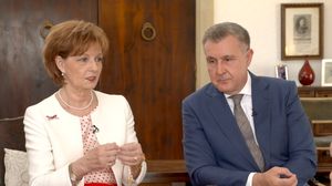 Majestatea Sa Custodele Coroanei și Alteța Sa Regală Principele Radu