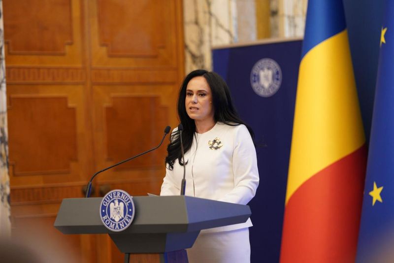 simoina bucura ministru muncii
