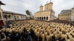 Ceată preoți ortodocși