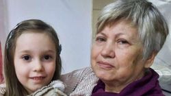 Bunică și nepoată, date în urmărire națională! Femeia de 67 de ani și fetița de doar 6 ani au plecat de acasă și nu s-au mai întors. Rudele lor le caută cu disperare