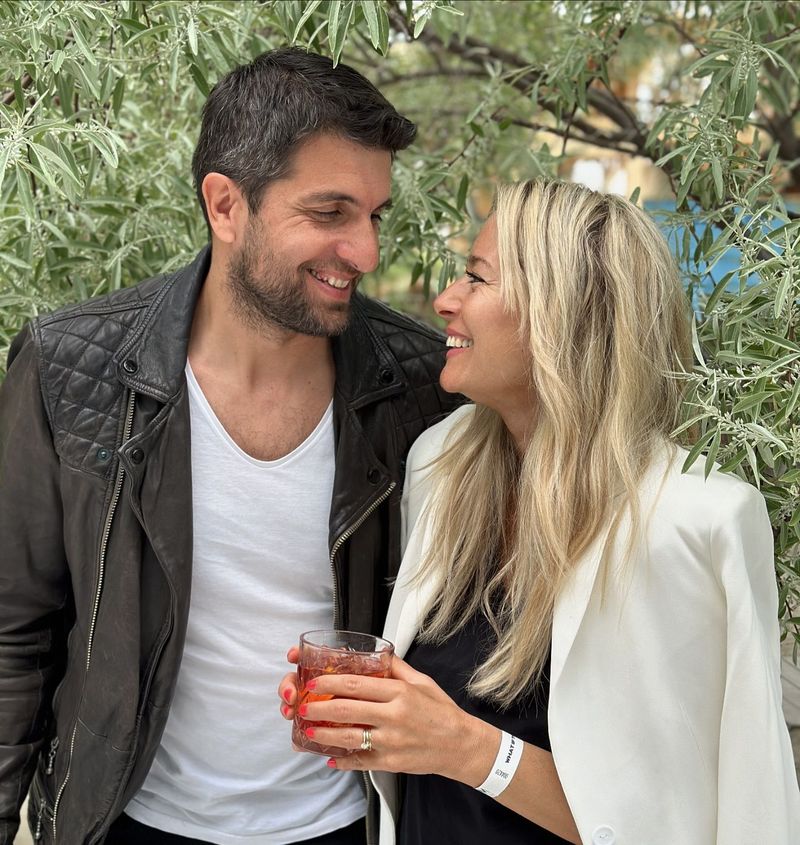 Laura Cosoi și soțul ei, Cosmin Curticăpean Laura Cosoi și soțul ei, Cosmin Curticăpean