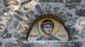 Ce se împarte la sărbătoarea Sfântului Dimitrie, Izvorâtorul de mir. Semnificația fiecărui preparat oferit de pomană pe 26 octombrie