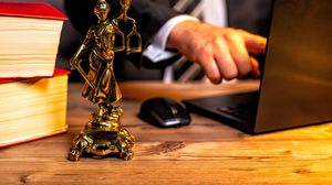 După câți ani se pierde dreptul la moștenire? Tot ce trebuie să știe un moștenitor, care nu a dezbătut succesiunea