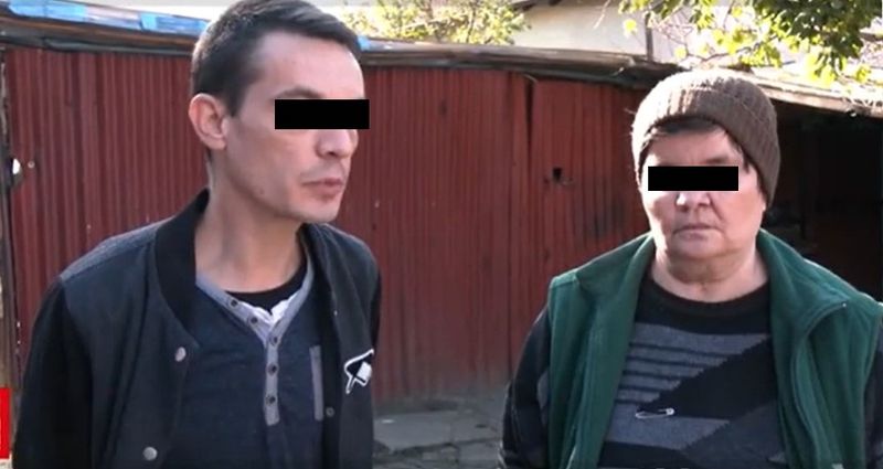 Mama și fratele frizerului