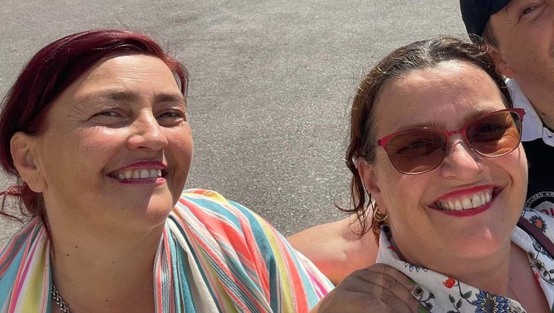 Rona Hartner și sora ei, Rinda Rona și Rinda Hartner