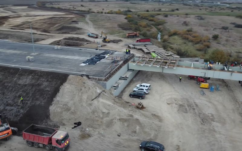 Imagini de pe șantierul autostrăzii A7