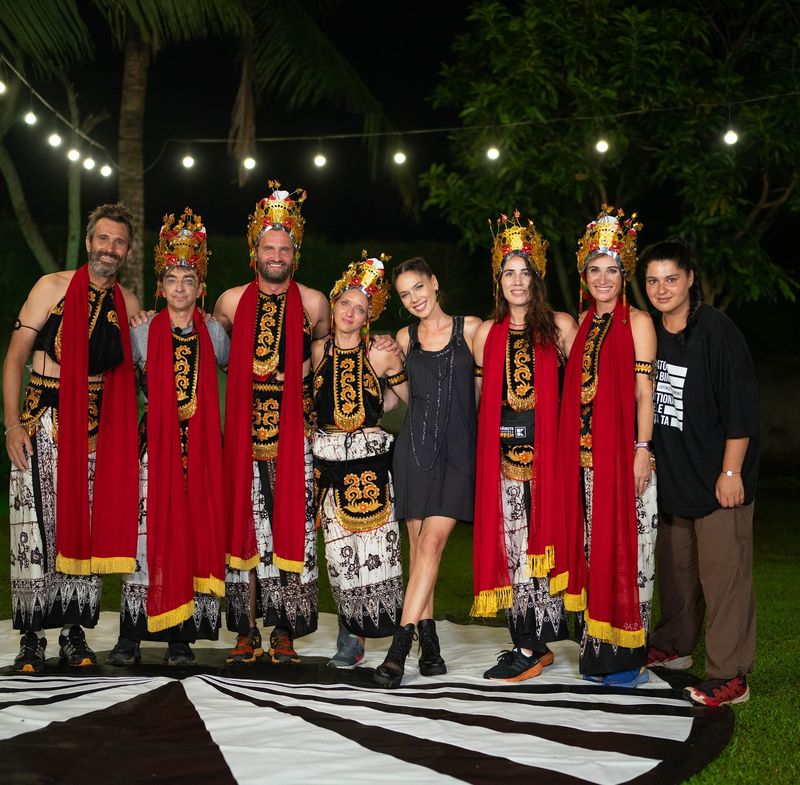 Irina Fodor, prezentatoare Asia Express și concurenții