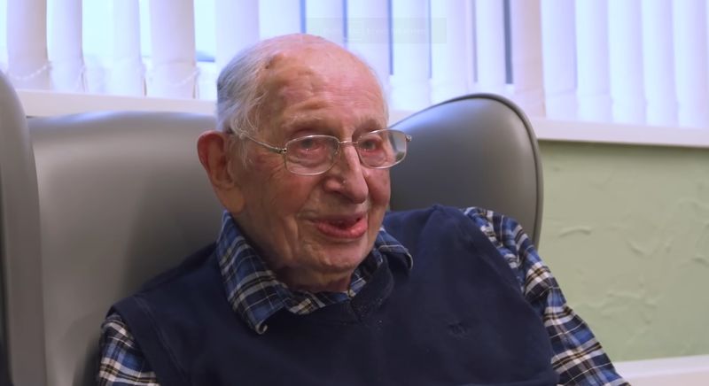 John Tinniswood, cel mai bătrân om din lume