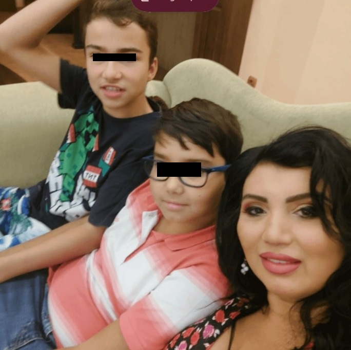 Adriana Bahmuțeanu și copiii săi  Adriana Bahmuțeanu și copiii săi