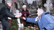 Simpatizanți la mormântul lui Ceaușescu