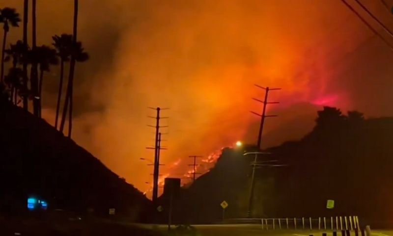 Incendiu în Malibu incediu malibu