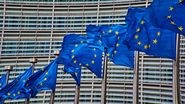 UE
