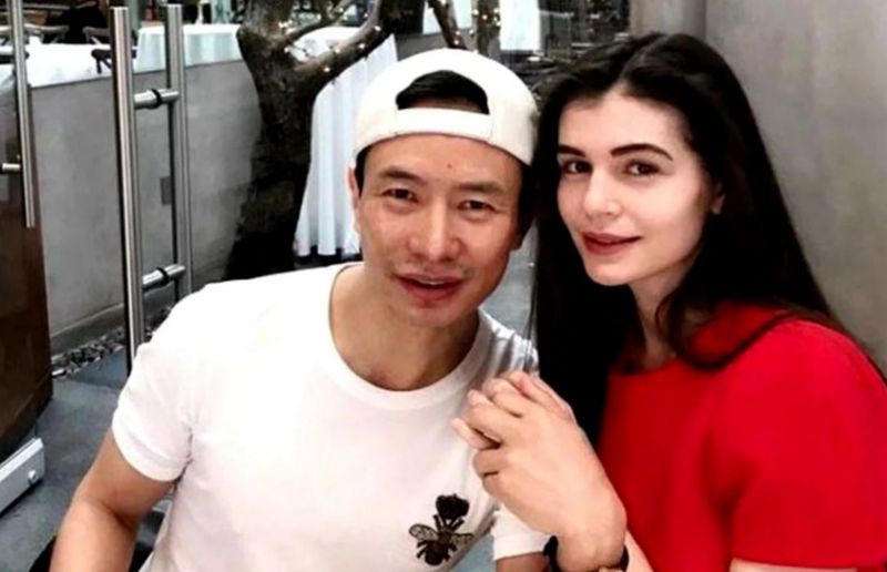 Monica Gabor, Mr. Pink