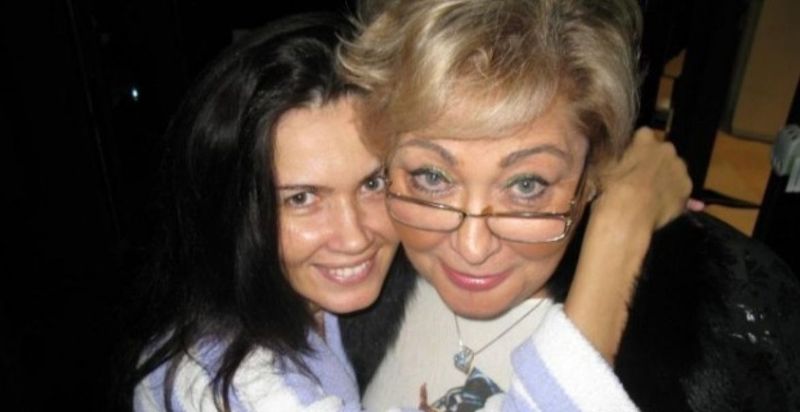 Oana Zăvoranu și mama sa, Mărioara Zăvoranu