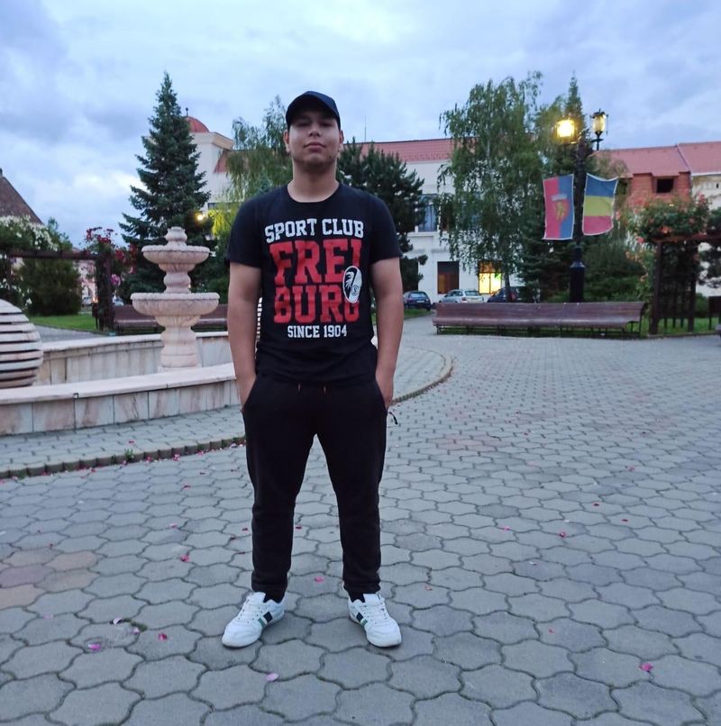 tânăr mort Alba