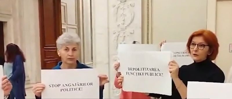 Protest la Camera Deputaților
