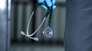 După ce adolescenta din Lupeni a ales moartea la doar 12 ani, tatăl său și-a pus la rândul lui capăt zilelor! Mama fetei a decis să salveze alte vieți și să accepte prelevarea de organe