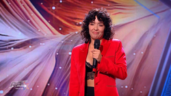Cine este Mirabela Vian de la Românii au talent 2025. Artista a crescut la orfelinat și a fost adoptată de o familie din Franța