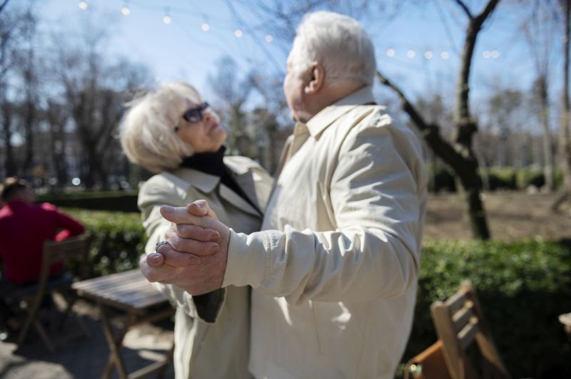 doi pensionari