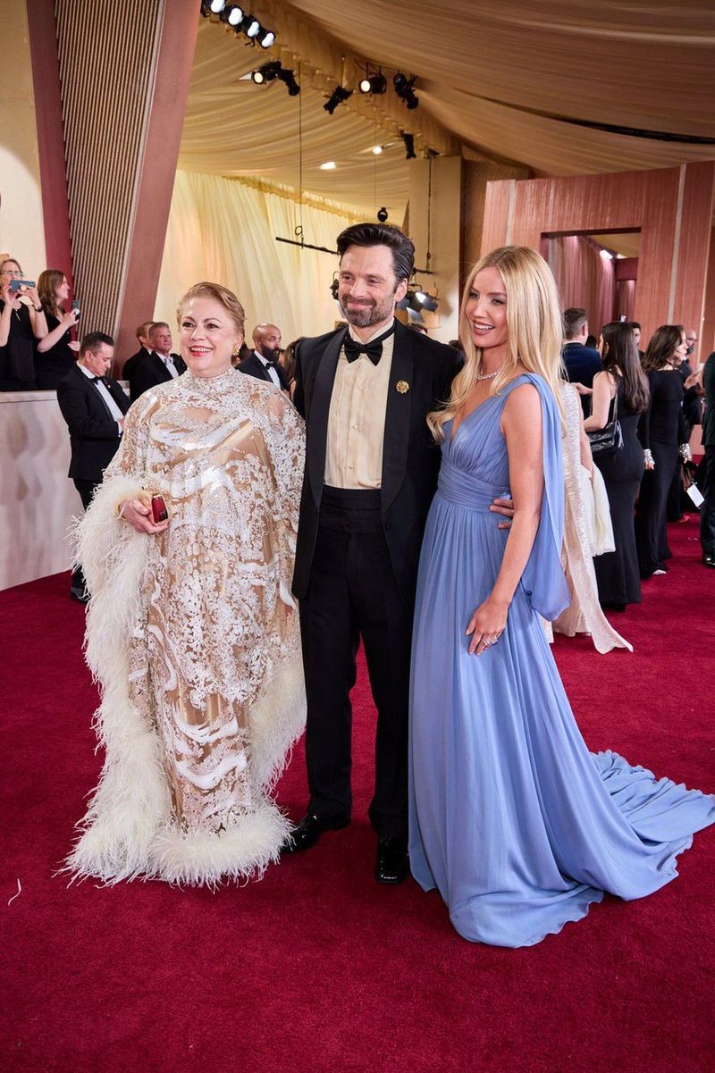 sebastian stan covorul rosu