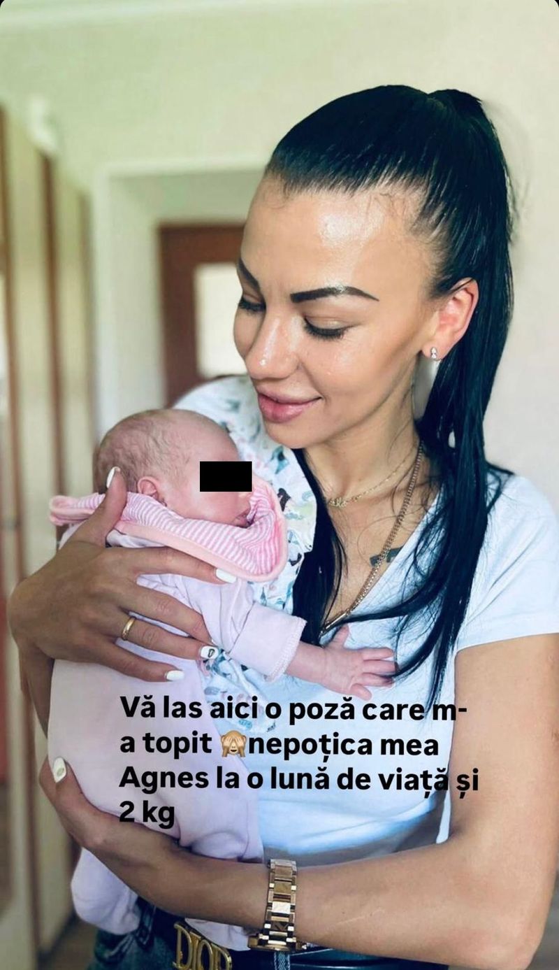 Nona și nepoțica sa Nona și nepoțica sa