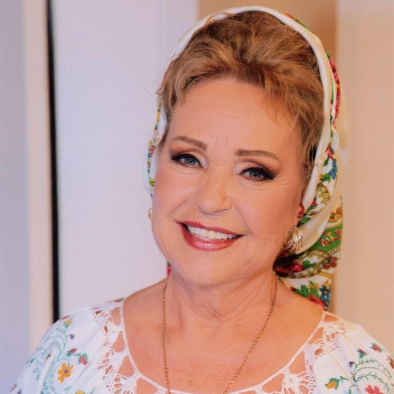 Îndrăgita interpretă de muzică populară Mioara Velicu mioara velicu