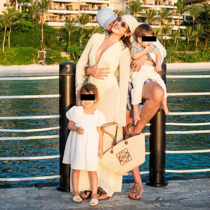 emily burghelea vacanta