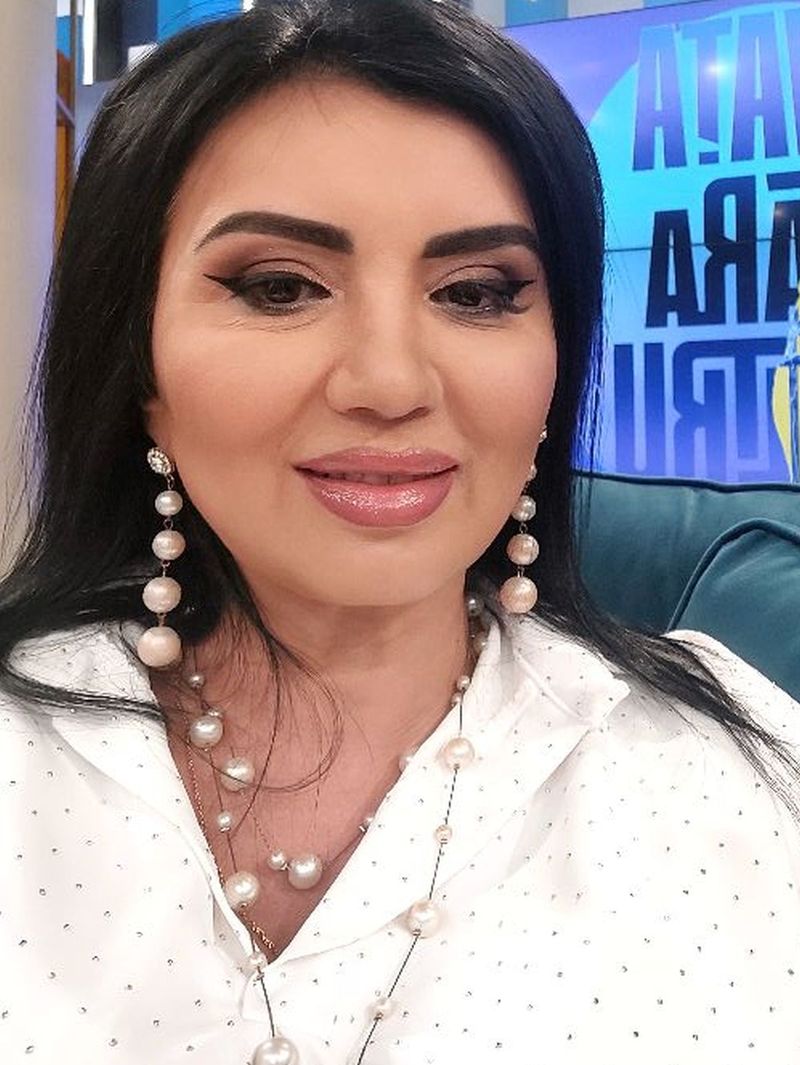 adriana bahmuteanu