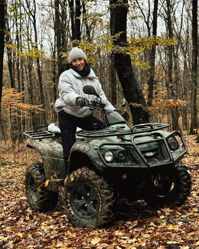 nicoleta nuca atv padure