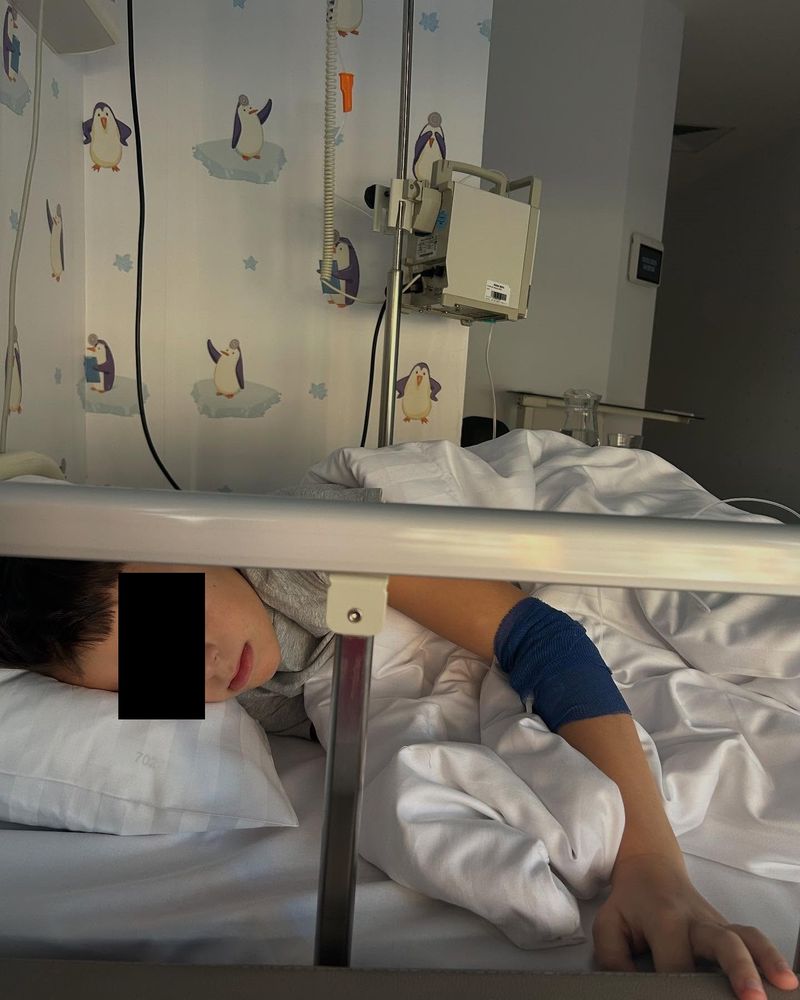 Fiul Mirelei Vaida, pe patul de spital