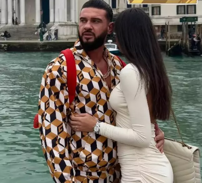 Dorian Popa și iubita lui, Andreea