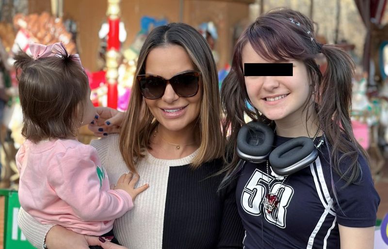 Andreea Antonescu și fiicele ei