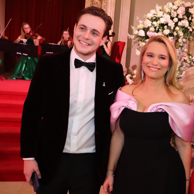 Andreea Esca și Aris Eram