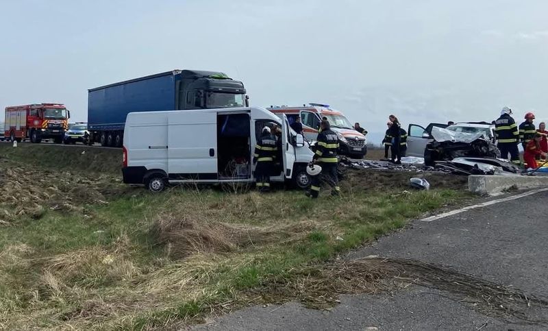 Imagine de la locul accidentului