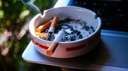 Se interzice fumatul în spațiul public! Legea, pusă deja în dezbatere! Românii care locuiesc în acest oraș vor fi sancționați dur, dacă nu respectă restricțiile