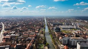 Sâmbătă, de la ora 14:45, în ”ROventura”, Incursiune de neuitat în „Orașul florilor” Sâmbătă, de la ora 14:45, în ”ROventura”, Incursiune de neuitat în „Orașul florilor”