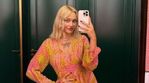 Informația care ar putea arunca ancheta în aer în cazul tinerei de 20 de ani, care a fost găsită în stare gravă la marginea unui drum din Dubai. Autoritățile au luat în calcul o nouă ipoteză șocantă și au demarat primele investigații